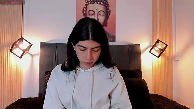 Snapshot of Cassie_bloom chatting on November 8, 2025, 9:24 pm Cassie bloom online show from November 8, 2025, 9:24 pm