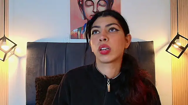 Snapshot of Cassie_bloom chatting on November 20, 2025, 7:35 pm Cassie bloom online show from November 20, 2025, 7:35 pm