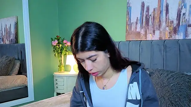 Cassie bloom online show from April 10, 2026, 3:23 am