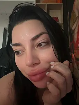 Mia Splash online show from March 29, 2026, 10:26 am