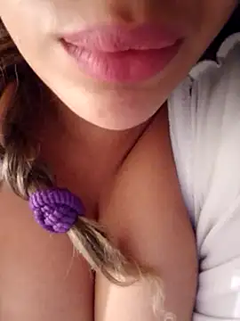 Sexlove1xo online show from March 6, 2025, 2:30 am