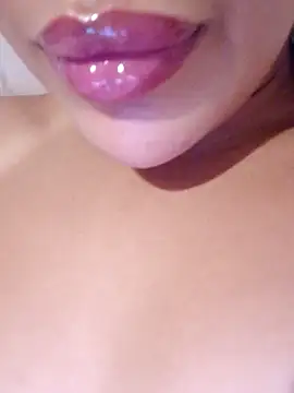 Sexlove1xo online show from September 18, 2025, 8:05 am