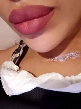 Sexlove1xo online show from November 1, 2025, 12:51 pm