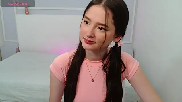 Snapshot of JasmineBella0 chatting on March 14, 2025, 7:34 pm JasmineBella0 online show from March 14, 2025, 7:34 pm