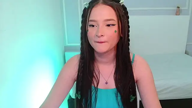 Snapshot of JasmineBella0 chatting on March 17, 2025, 7:37 pm JasmineBella0 online show from March 17, 2025, 7:37 pm