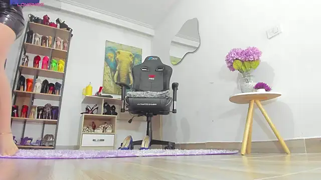 Snapshot of Camillevegas chatting on December 17, 2025, 1:22 am Camillevegas online show from December 17, 2025, 1:22 am