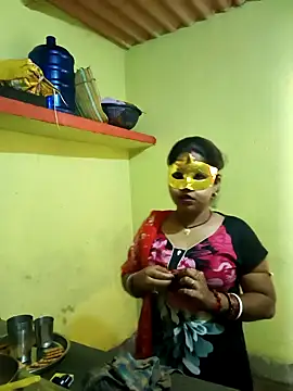 Snapshot of devarbhabhisexpower chatting on February 19, 2026, 7:04 am devarbhabhisexpower online show from February 19, 2026, 7:04 am