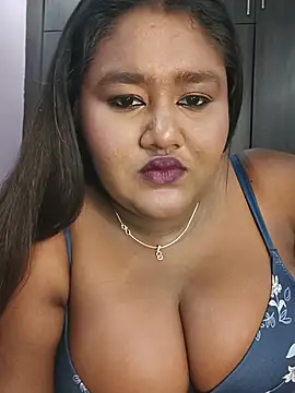 Snapshot of horny_diana chatting on July 12, 2026, 5:37 pm horny diana online show from July 12, 2026, 5:37 pm