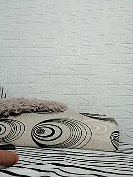 Ramona870 online show from January 7, 2026, 9:12 am