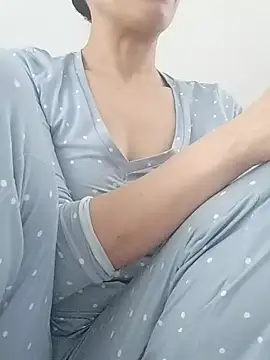 Snapshot of BUSE8821 chatting on December 19, 2025, 1:07 pm BUSE8821 online show from December 19, 2025, 1:07 pm