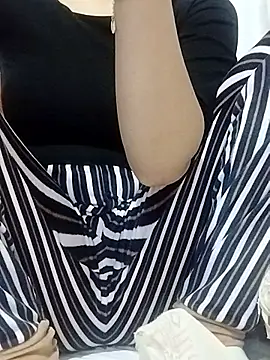 Snapshot of BUSE8821 chatting on January 11, 2026, 5:18 pm BUSE8821 online show from January 11, 2026, 5:18 pm