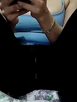 Snapshot of BUSE8821 chatting on February 2, 2026, 9:24 pm BUSE8821 online show from February 2, 2026, 9:24 pm