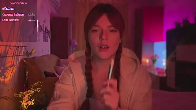 CherryRed Girl online show from February 22, 2026, 9:13 pm