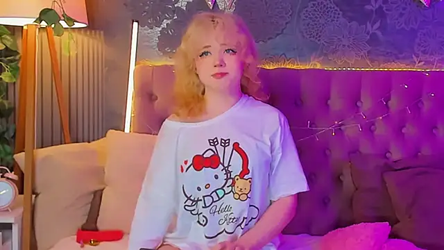 EmilyAngells online show from April 4, 2026, 5:38 am