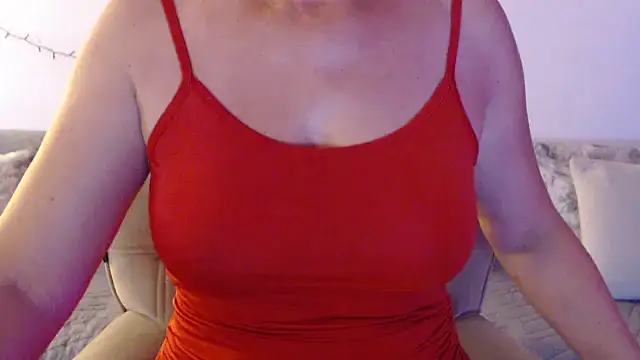 Snapshot of YourfantasyGiuly chatting on August 5, 2026, 7:33 am YourfantasyGiuly online show from August 5, 2026, 7:33 am