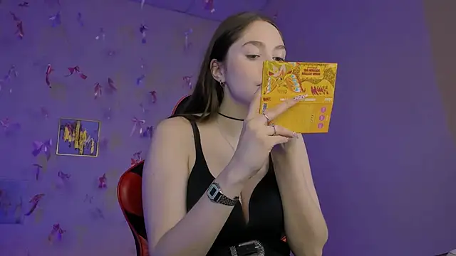 Snapshot of hazel_sullivan chatting on February 19, 2026, 12:23 pm hazel sullivan online show from February 19, 2026, 12:23 pm