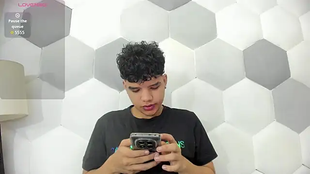 Axel Forte online show from October 31, 2025, 1:23 pm