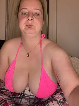 curvy eina online show from July 16, 2026, 9:43 pm