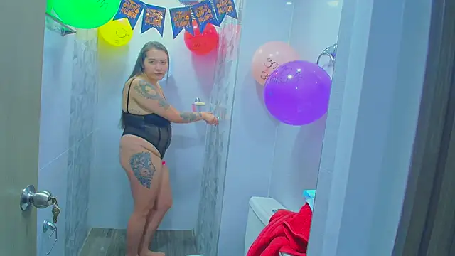 Snapshot of Luna_kitty chatting on October 31, 2025, 4:08 pm Luna kitty online show from October 31, 2025, 4:08 pm