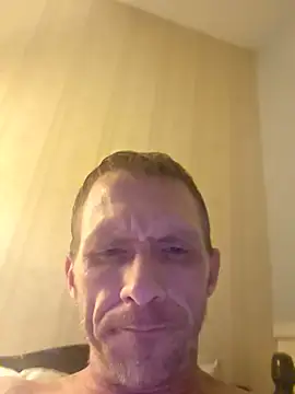 Snapshot of lambomusik chatting on July 4, 2026, 7:36 am lambomusik online show from July 4, 2026, 7:36 am