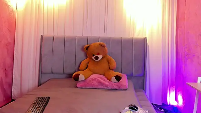 Snapshot of nanii_velvett chatting on February 27, 2025, 1:07 pm nanii velvett online show from February 27, 2025, 1:07 pm
