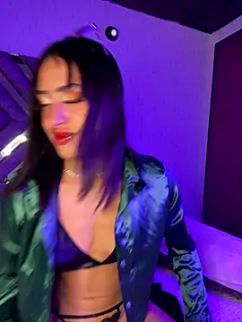 Snapshot of MichelleDiaz_Pink chatting on November 12, 2025, 4:35 am MichelleDiaz Pink online show from November 12, 2025, 4:35 am