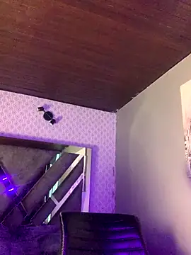 Snapshot of MichelleDiaz_Pink chatting on November 13, 2025, 4:33 am MichelleDiaz Pink online show from November 13, 2025, 4:33 am