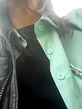 Snapshot of MichelleDiaz_Pink chatting on November 18, 2025, 8:57 pm MichelleDiaz Pink online show from November 18, 2025, 8:57 pm