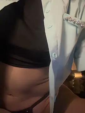 Snapshot of MichelleDiaz_Pink chatting on November 19, 2025, 8:58 am MichelleDiaz Pink online show from November 19, 2025, 8:58 am