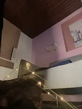 Snapshot of MichelleDiaz_Pink chatting on December 16, 2025, 3:44 am MichelleDiaz Pink online show from December 16, 2025, 3:44 am