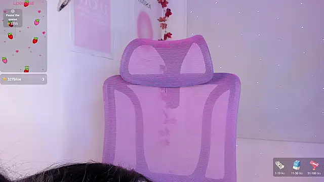 MiaWilsson  online show from November 17, 2025, 2:06 am