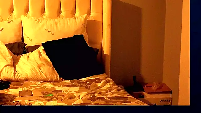 Snapshot of ebonylover1 chatting on January 10, 2026, 10:03 pm ebonylover1 online show from January 10, 2026, 10:03 pm