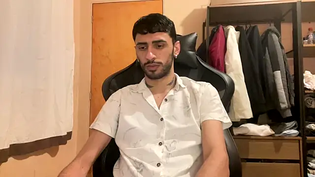 Snapshot of iendriw chatting on October 8, 2025, 3:37 am iendriw online show from October 8, 2025, 3:37 am