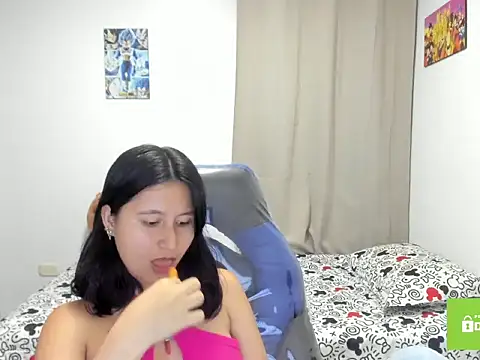 xoxo kiitty online show from November 6, 2025, 3:29 am