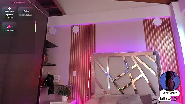 sweetviolet   online show from November 26, 2025, 12:06 pm