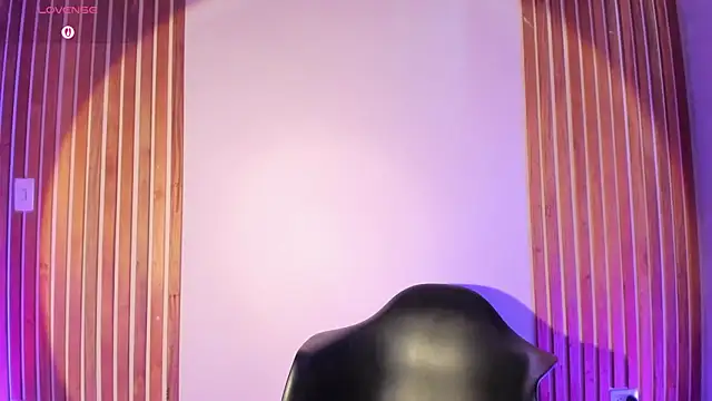Snapshot of sweetviolet__ chatting on May 31, 2026, 12:56 pm sweetviolet online show from May 31, 2026, 12:56 pm