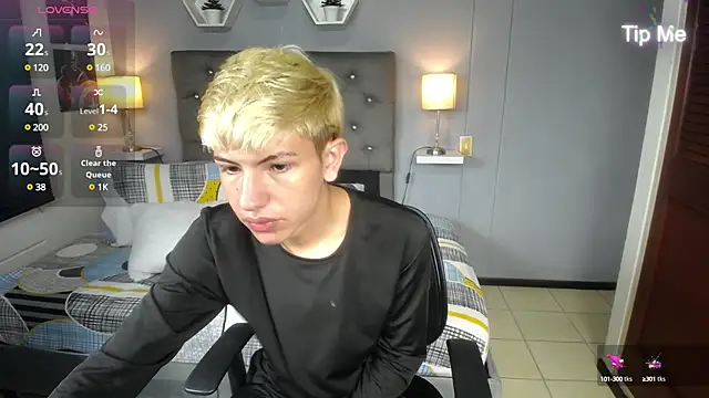 matteo foxx online show from March 15, 2025, 1:18 pm