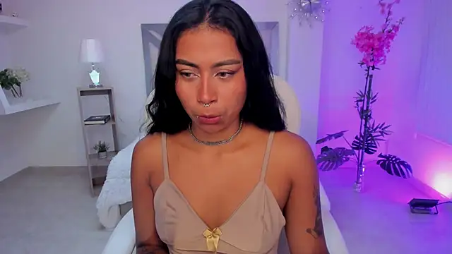 Snapshot of Ivyy_Moon_ chatting on March 11, 2025, 3:05 am Ivyy Moon online show from March 11, 2025, 3:05 am