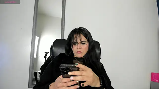 Snapshot of laura_hotties chatting on January 19, 2026, 1:04 pm laura hotties online show from January 19, 2026, 1:04 pm