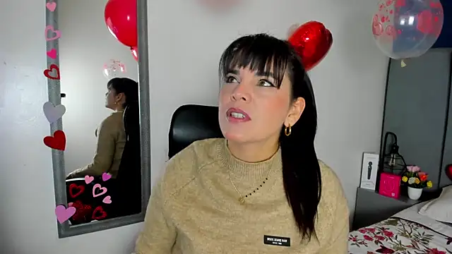 Snapshot of laura_hotties chatting on February 17, 2026, 12:45 pm laura hotties online show from February 17, 2026, 12:45 pm