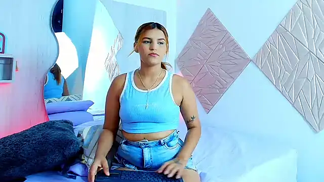 Snapshot of ZaraRousse chatting on September 27, 2025, 3:33 am ZaraRousse online show from September 27, 2025, 3:33 am