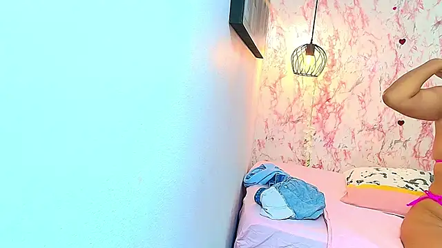 Snapshot of ZaraRousse chatting on September 28, 2025, 3:23 am ZaraRousse online show from September 28, 2025, 3:23 am