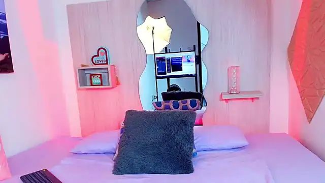 Snapshot of ZaraRousse chatting on October 9, 2025, 3:26 am ZaraRousse online show from October 9, 2025, 3:26 am