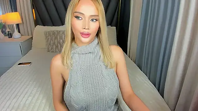 Snapshot of KylieSonique chatting on February 11, 2026, 5:23 am KylieSonique online show from February 11, 2026, 5:23 am