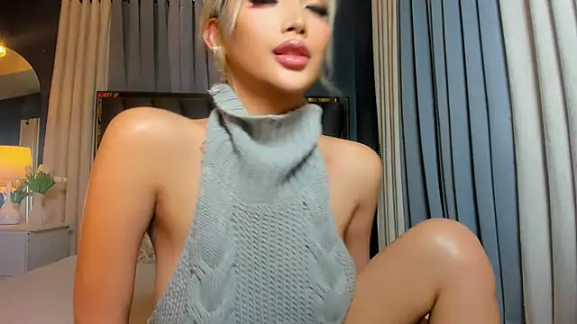 Snapshot of KylieSonique chatting on February 28, 2026, 5:19 am KylieSonique online show from February 28, 2026, 5:19 am