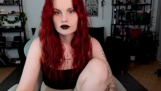 Snapshot of Della_Ideal chatting on July 15, 2026, 4:56 pm Della Ideal online show from July 15, 2026, 4:56 pm