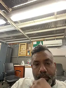 Snapshot of steffan0606 chatting on February 23, 2025, 3:24 am steffan0606 online show from February 23, 2025, 3:24 am