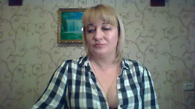 ArielXLoveresss online show from March 22, 2025, 7:57 am