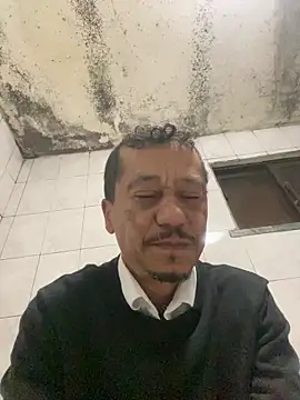 rogerdik76 online show from March 4, 2026, 5:57 am