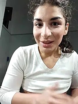 Loladanger20 online show from November 28, 2025, 4:42 pm